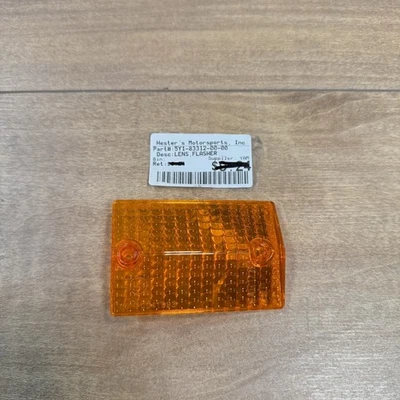 雅马哈原始设备制造商 NOS Turn 信号镜头 / 5Y1-83312-00 / XT 125 250 350 550 600 — 第 1/2 张图片