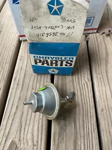 (1) One Original Mopar Dodge Chrysler NOS Vacuum Advance Unit 1972? Charger? - Picture 1 of 7