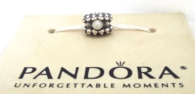 Pandora - Concha única com berloque de pérola de água doce - 791134P ~#6498 - Imagem 1 de 4