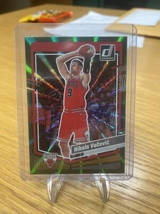 2023-24 Donruss Basketball #115 Nikola Vucevic Green Laser Chicago Bulls - Picture 1 of 2