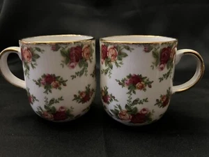 Royal Albert Old Country Roses Fine China 1998 Classic 3 3/8”H - Picture 1 of 3