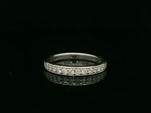 Anillo de media eternidad de platino y diamantes de 0,23 quilates - talla K - Imagen 1 de 14