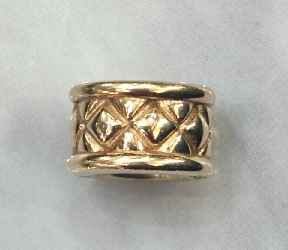 Pandora Oro 14ct Criss Cruz Espaciador Dije Genuino 585 ALE Retirado Raro Usado en Excelente Condición Foto 1 de 4