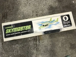 Maratuka Royal Cessna Skymaster RC Avión Radio Control Kit Modelo Juguete - Imagen 1 de 9