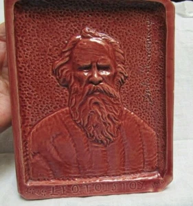 Placa de escultura de León Tolstoi de cerámica Jules Scarceriaux 1944 ¡Rara! - Imagen 1 de 10