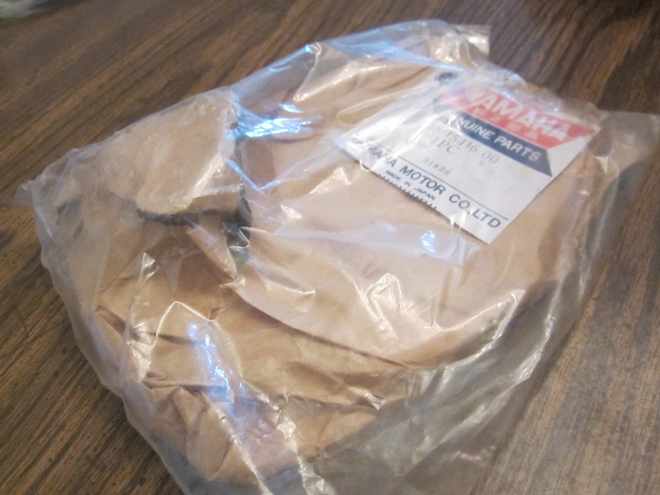 Cubierta de bomba de aceite Yamaha GPX 433 338 nueva #838-15416-00 Foto 1 de 1