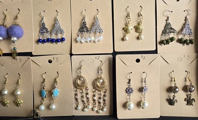 Lote #8 Pendientes Artesanales Hechos a Mano 12 Pares Cristales Perlas Piedras Tortugas Nuevos Foto 1 de 4