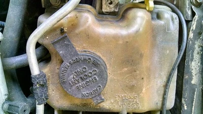 Coolant Reservoir Convertible 4 Cylinder Fits 01-06 SEBRING 379718 Foto 1 de 4