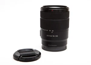 Sony SEL E 18-135mm F/3.5-5.6 OSS Lens - Sharp & Fast! (USA) - Picture 1 of 5