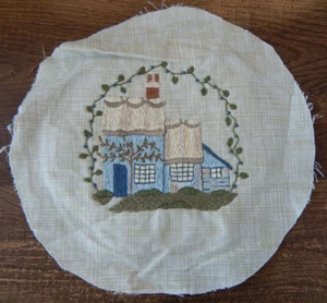Homemade Embroidered Picture on Fabric VINED HOUSE Ready for Hoop 9" Cottagecore - Picture 1 of 3