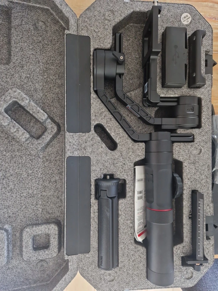Zhiyun Crane 2 3-Achsen Handstabilisator - Schwarz wenig genutzt mit Tragetasche - Bild 1 von 1