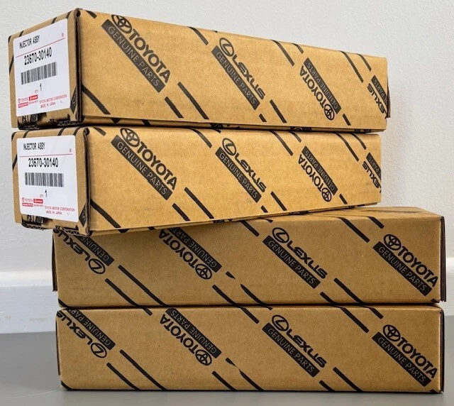 DIESEL FUEL INJECTOR SET (4) for TOYOTA HILUX KUN26R D4D 1KD-FTV .DENSO.NEW - image 1 of 3