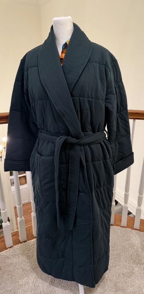 Bata acolchada Skin Sierra para mujer verde abeto talla 2 EE. UU. M algodón acolchado con cinturón Foto 1 de 4