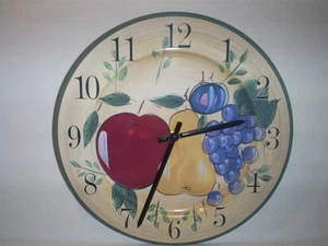 Beautiful 11.5" Dinner Plate Wall Clock  Showing  An  Apple, Pear & Grapes - Picture 1 of 4