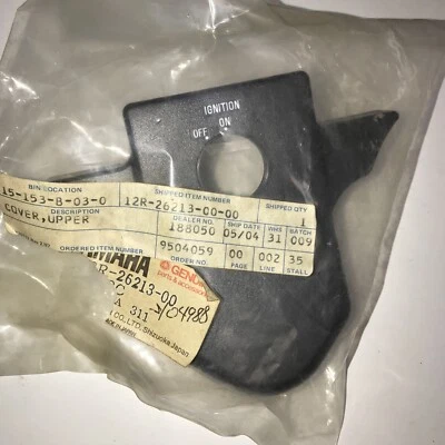 Yamaha XS400 XS 400 J K 1982-1983 OEM cubierta de encendido superior # 12R-26213-00 NUEVO Foto 1 de 4