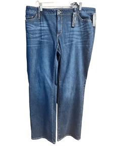 a.n.a Low Rise Bootcut Womans Jeans Sz 18W NWT - Picture 1 of 11
