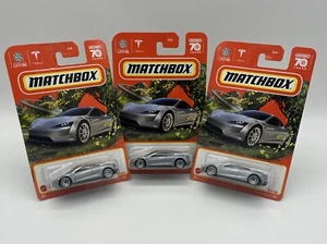 2023 MATCHBOX TESLA ROADSTER SILVER 91/100 - LOT OF 3 - Diecast 1/64 NEU - Bild 1 von 6