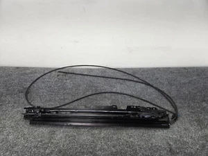 LADO IZQUIERDO TECHO CORREDIZO RIEL MARCO PISTA MERCEDES X247 GLB250 GLA35 OEM - Imagen 1 de 10