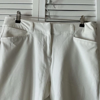 Adidas Golf Shorts Women’s Size 8 White Stretch Lightweight Pockets Athletic - Image 1 of 4