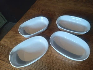 Set of 4 Corning Ware F-15-B French White Casserole Bowls 475 ML. - Picture 1 of 6