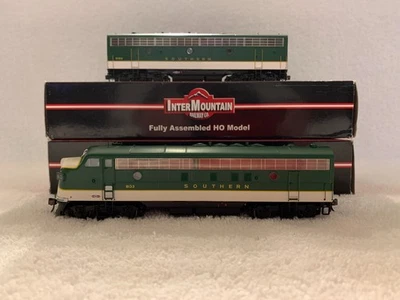 Intermountain HO Scale Southern EMD FP7/F7B Diesel Locomotive Set DC Tested - Image 1 of 4