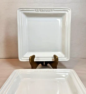 Le Creuset Set of 2 White Stoneware 8.25 inch Square Plates 1 inch Deep NWT - Picture 1 of 10