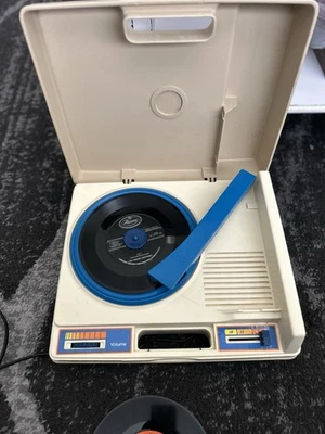 Vintage Fisher Price Record Player 1978 Model 825 Kid Phonograph Turntable - Image 1 of 4