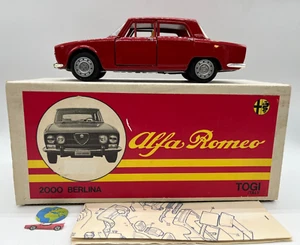 Togi Alfa Romeo 2000 berlina (2° serie) (1968), scala (1:23), vintage (2949) - Foto 1 di 6