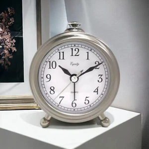 Equity La Crosse 25655 Pequeño Reloj Despertador Metal Plateado, Metal Analógico Cuarzo Alarma - Imagen 1 de 7