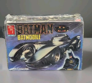 Vintage 1989 AMT ERTL Batman Batmobil 1/25 Modellbausatz Neu OVP 6877-10E0 - Bild 1 von 2