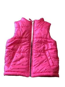 Carter’s Youth Girl Puffy Vest Size 5T Pink Fuzzy Warm Padded Pocket VGUC Hearts - Picture 1 of 10