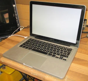 APPLE MacBook Pro A1278. 2GB DDR3 Ram. Intel Core 2 Duo P8600 - Afbeelding 1 van 15