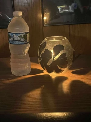 Ikea Knubbig B0704 - 4.5'' Clear Glass Table Lamp Night Light With Black Leaves - Image 1 of 4