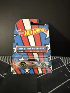HOT WHEELS HW STARS & STRIPES SERIES '67 PONTIAC GTO - Picture 1 of 3