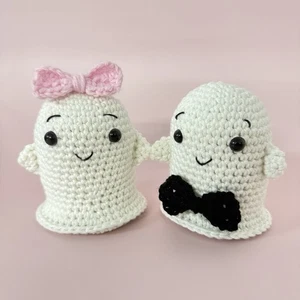 2-teiliges handgefertigtes gehäkeltes Geister Set Halloween Deko Amigurumi Kobold leuchtet im Dunkeln - Bild 1 von 2