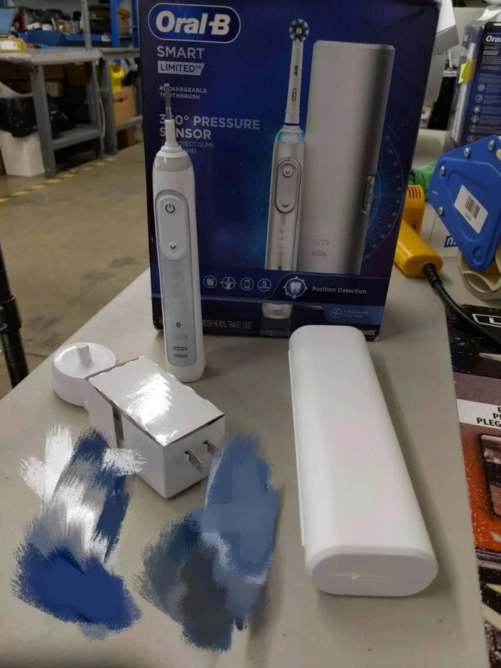 Escova de Dentes Elétrica Oral-B Smart Limited - Branca - Caixa Aberta - Imagem 1 de 1