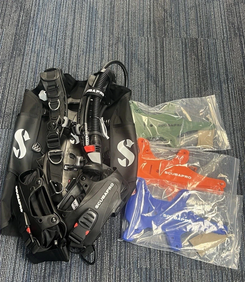 Scubapro Hydros Pro Hombre Mediano BCD con Air II y Kit de Color Foto 1 de 1