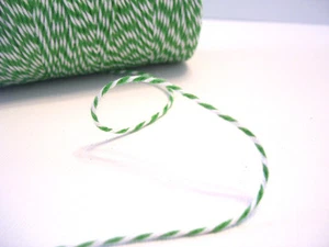 Bakers Twine Green & White 1.5mm thick X 3 Meters Card Making Scrapbooking NEW - Picture 1 of 1