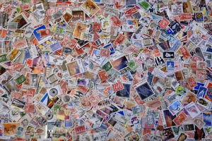 DENMARK COMMEMORATIVES off paper mixture/kiloware 1 lb.(454 grams) B9 - Picture 1 of 1