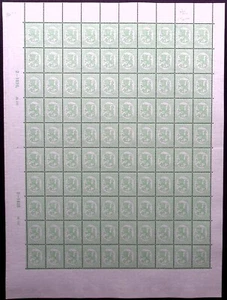 FINLAND: 1917-1929 Full 10 x 10 Sheet 30p Yellow-Green Coat of Arms Unused - Picture 1 of 2