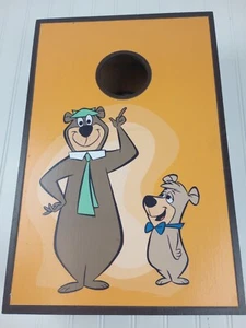 Chevron Wood Cornhole yogi the bear board and score keeper 18"x 12" - Bild 1 von 7
