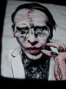 MARILYN MANSON HEAVEN UPSIDE DOWN 2018 CONCERT T-SHIRT SIZE Medium 2-sided - Picture 1 of 5