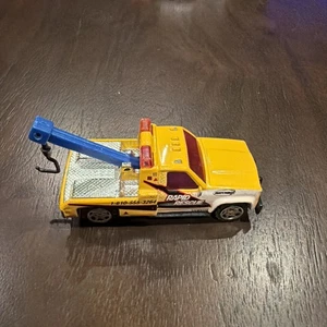 Vintage 1987 Matchbox #21 GMC Wrecker - Rapid Rescue - W/ Protective Case - Picture 1 of 4