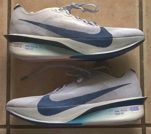Nike ZoomX Vaporfly Next % 4 Ghost Blue HF6412-001 Wmns Größe 11,5 Herren Größe 10 - Bild 1 von 6