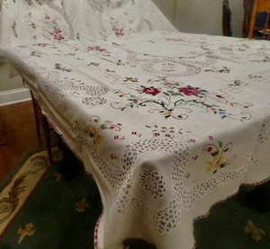 Parisian Prints Banquet Tablecloth Spanish Heirloom Collection "Barcelona" 60X90 - Picture 1 of 16
