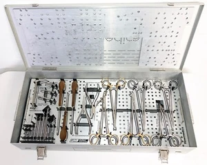 Howmedica LUHR 6684-0-005 Mini Fixation System Instrumentierung - 2 Tabletts + Koffer - Bild 1 von 2