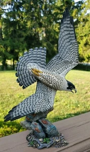 RARE! Danbury Mint Jeff Rechin "Streaking Splendor" Falcon Figurine *READ - Picture 1 of 17