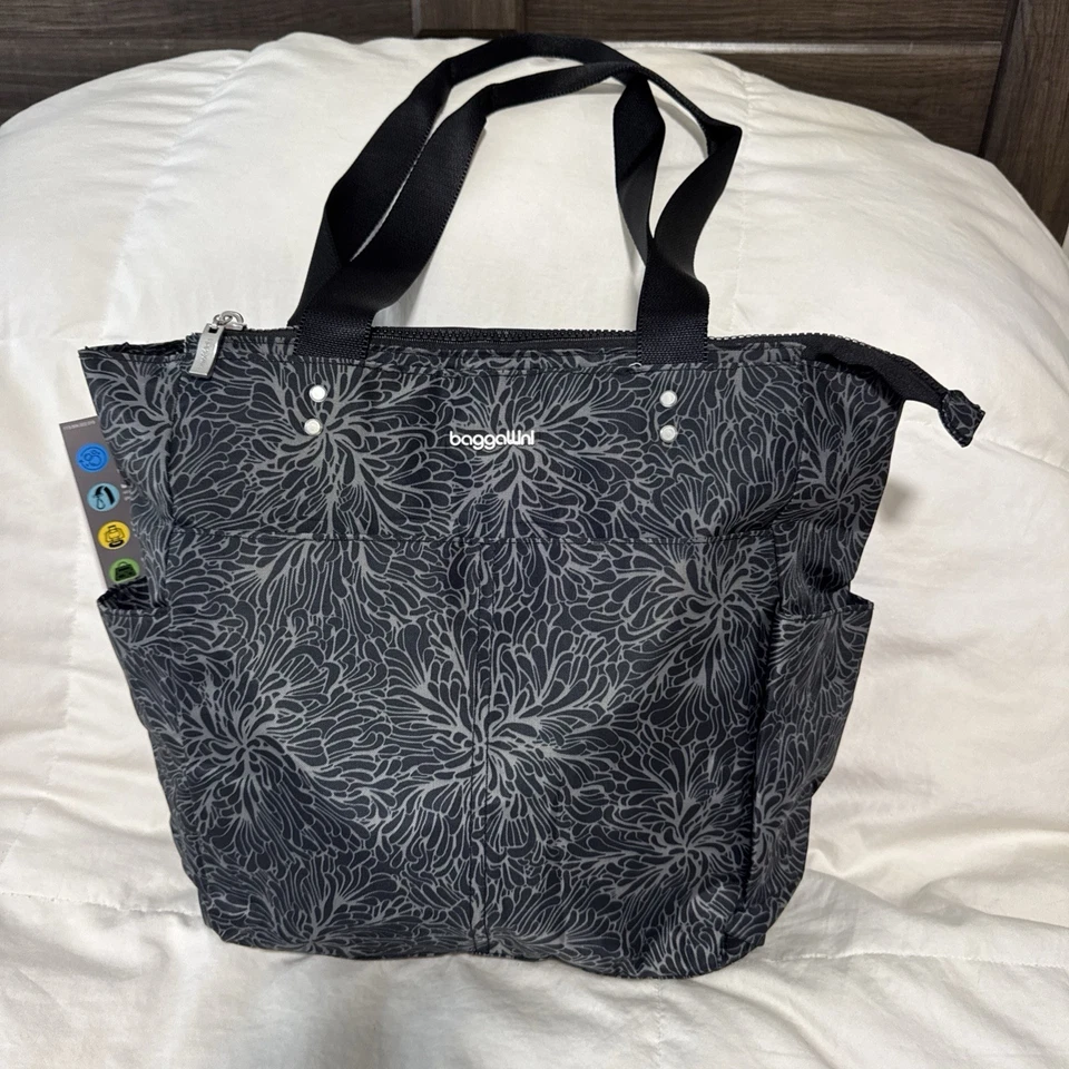 Bolso de viaje Baggallini Carryall Weekender para mujer ligero de nailon Foto 1 de 4