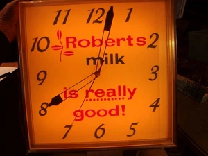 3U -18 x 18" funktionierende beleuchtete Uhr von TELE-A-SIG CO. Roberts Dairy (OMAHA NE) - Bild 1 von 2