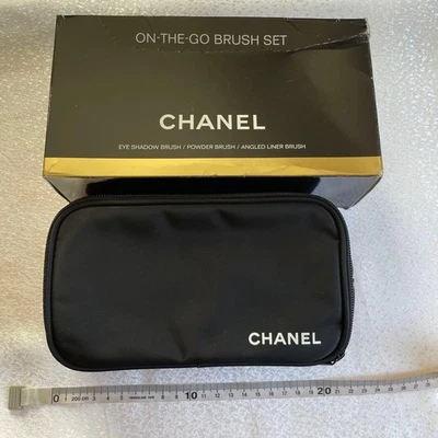 CHANEL Make-up Pinsel Set mit Etui Neu unbenutzt Japan - Bild 1 von 4